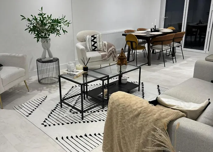 Cozy Private With Private Bathroom